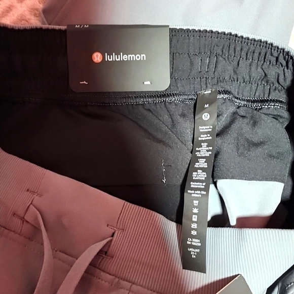 Men's Grey Lululemon Joggers - Picture 7 of 7